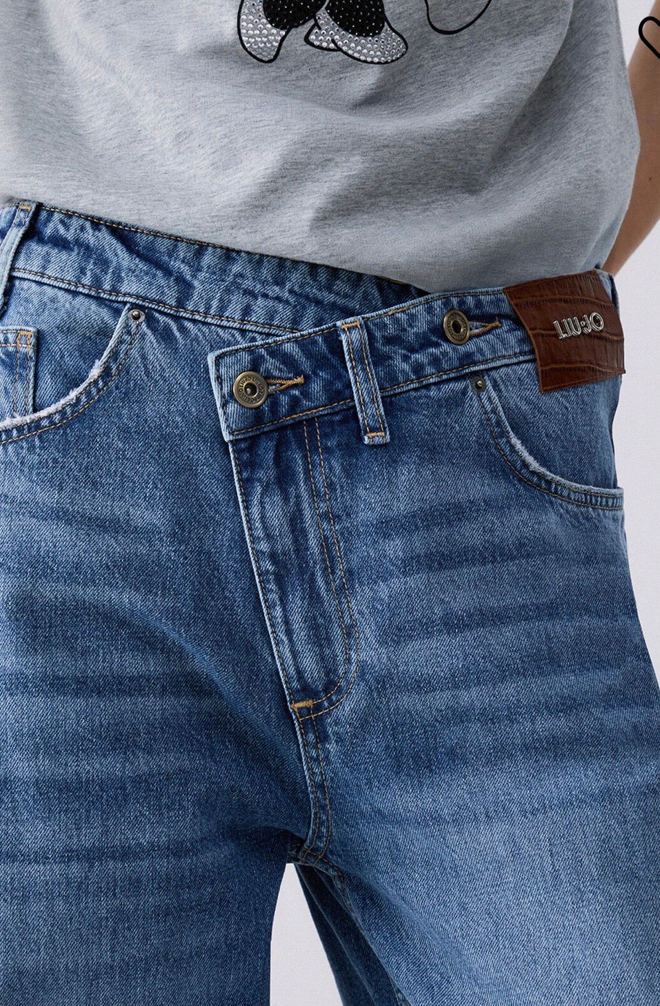 Jean Droit LIU.JO avec ceinture asymétrique AWRY BLUE