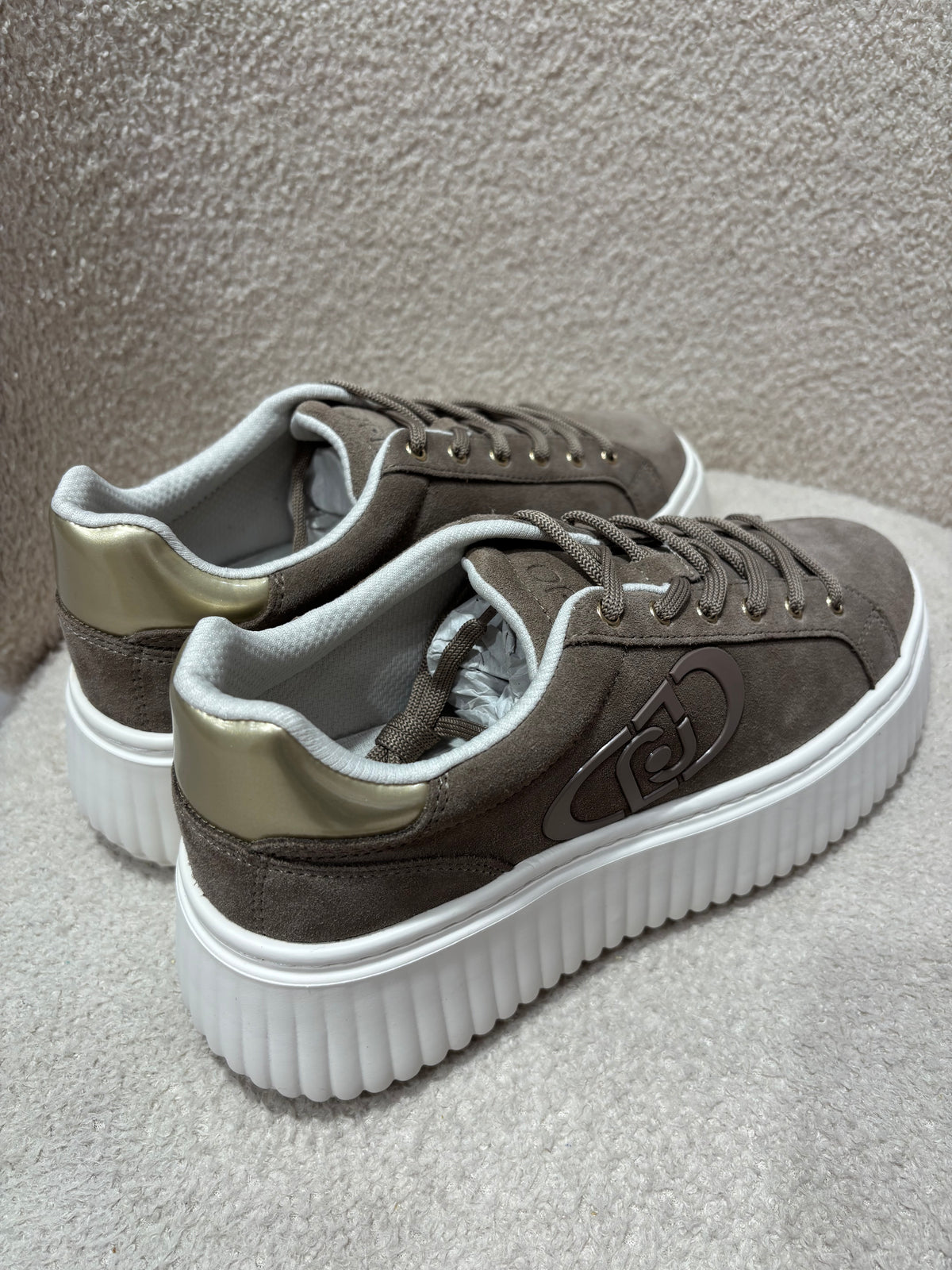 Sneakers plateforme en daim LIUJO Havane
